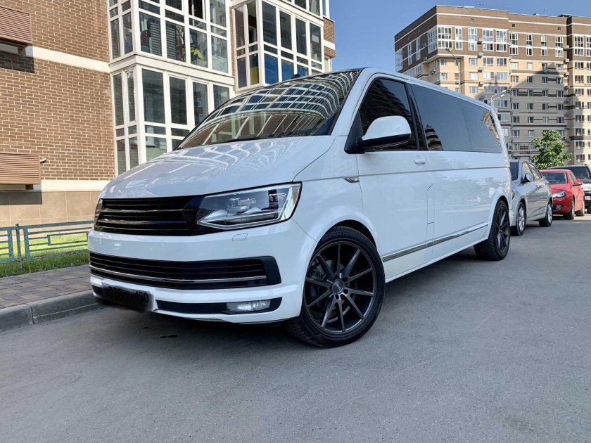 Volkswagen Caravelle t6 White