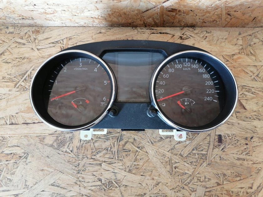 Приборная панель ниссан