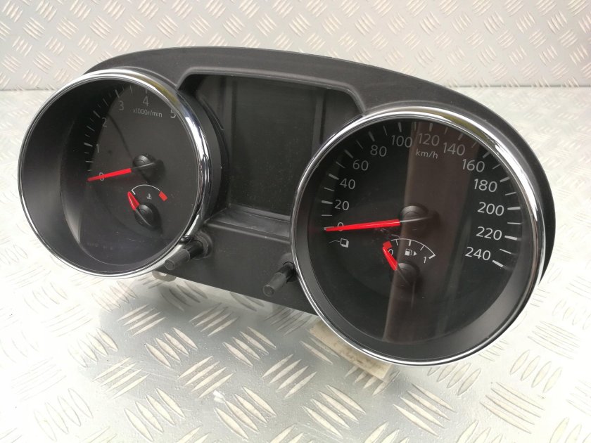 Ниссан Кашкай спидометр