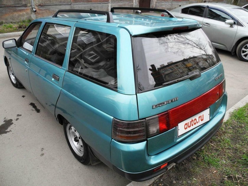 ВАЗ 2111 зеленая