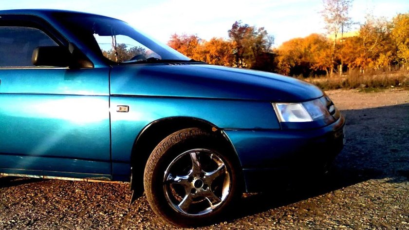 ВАЗ 2110 сине-зеленый