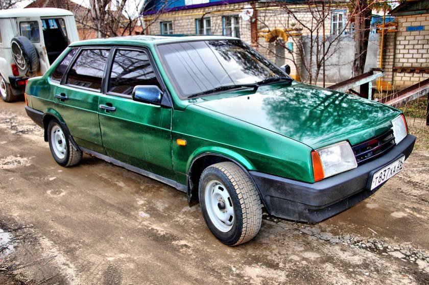 ВАЗ 21099 зеленый металлик