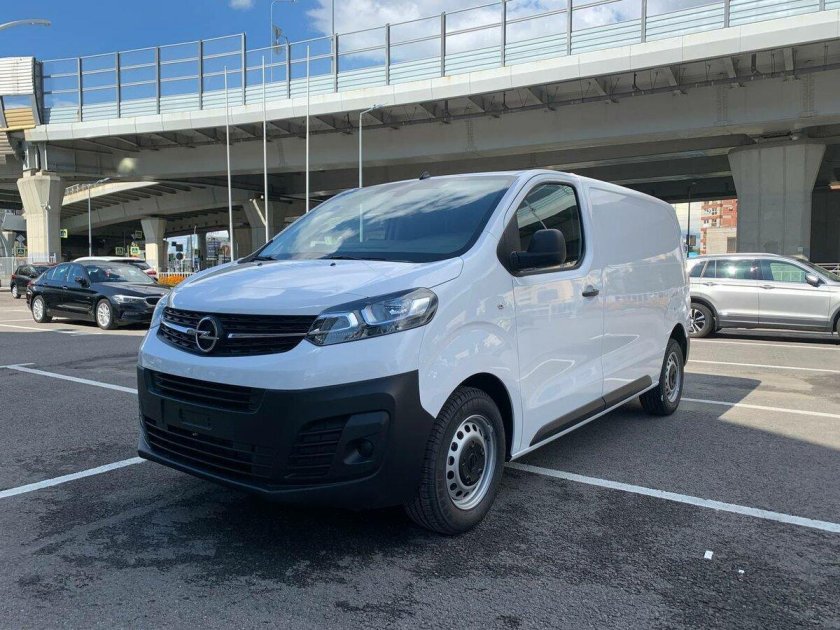 Опель Виваро 2022