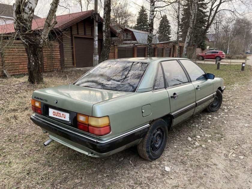 Audi 100 c3 1983
