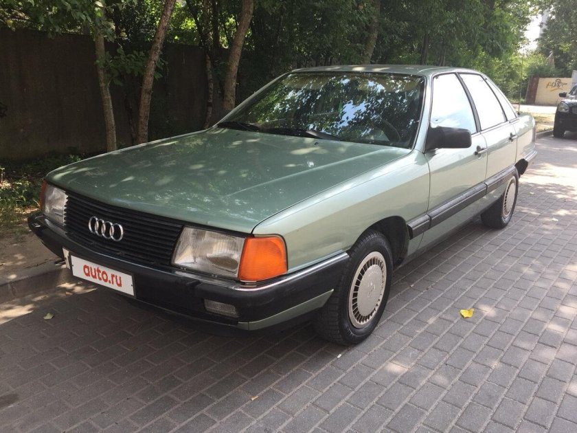 Ауди 100 1983