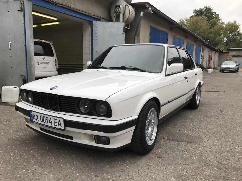БМВ 3 1990г