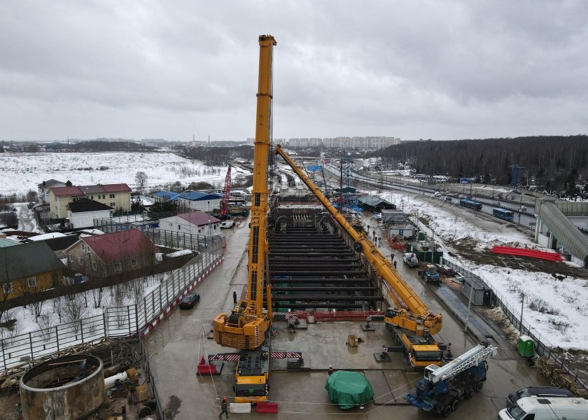 Станция метро Пыхтино