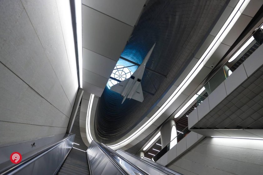 Ту-144 на станции метро «Пыхтино»