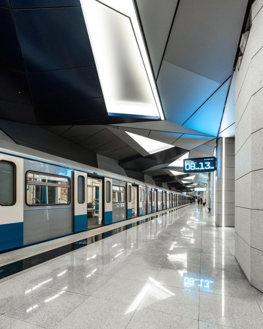 Станция метро Окская