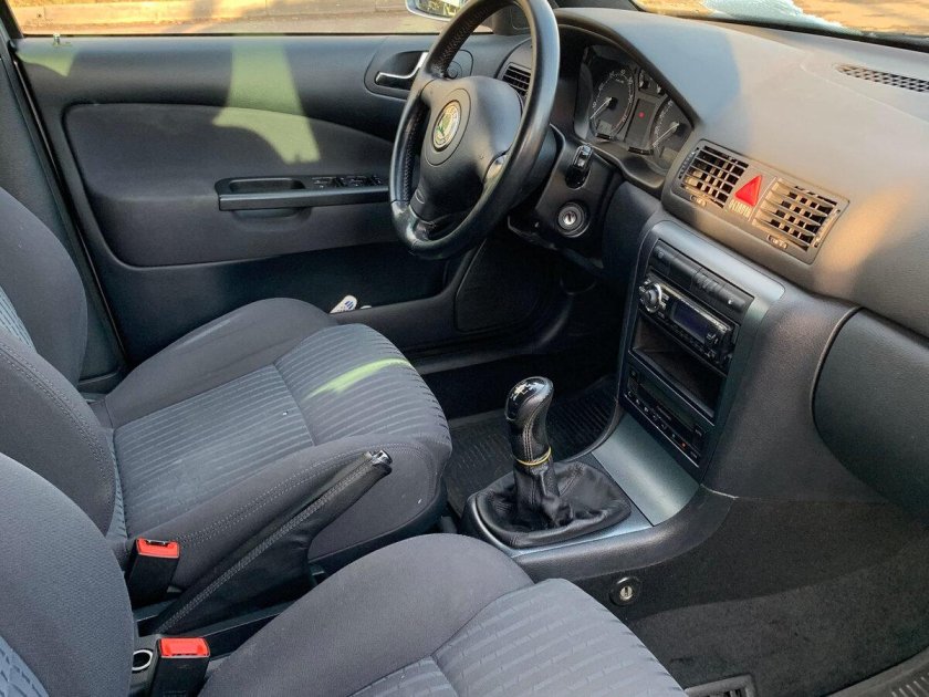 Шкода Октавия 1.8 автомат