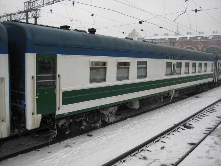 Фирменный поезд Урал 045е