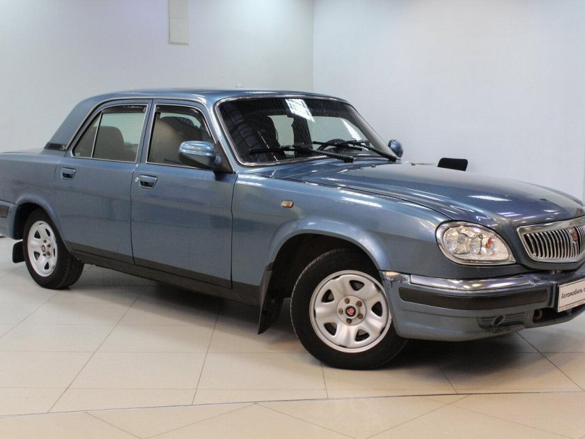 Машина ГАЗ 31105