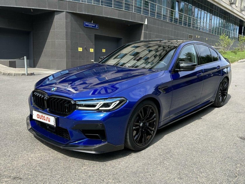 Синяя бмв м 5