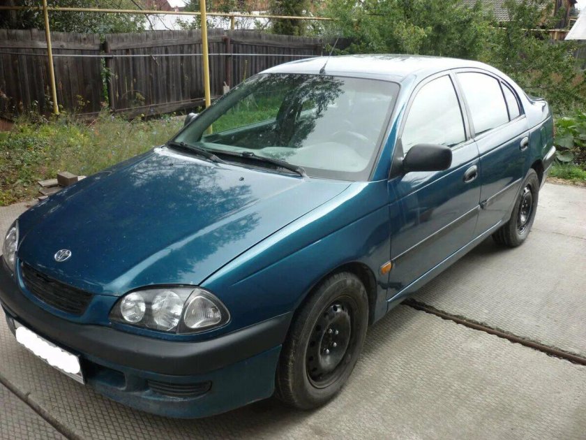 Toyota Avensis 1998