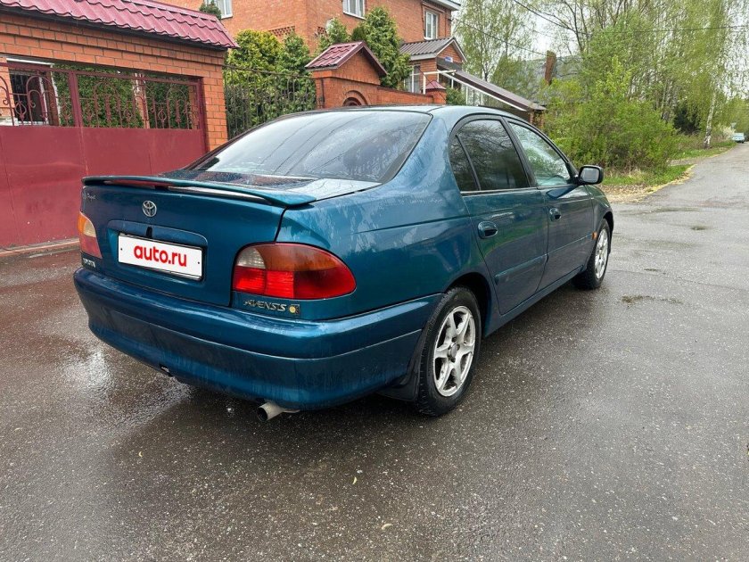 Toyota avensis 1997 2000