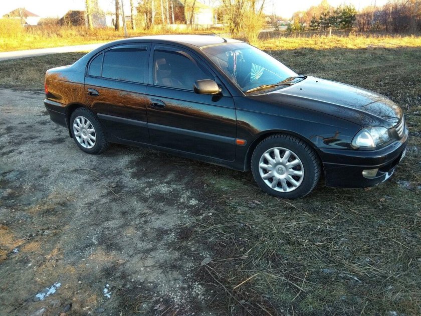 Toyota Avensis 1998