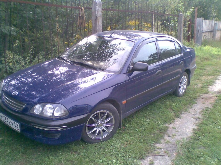 Тойота Авенсис 98