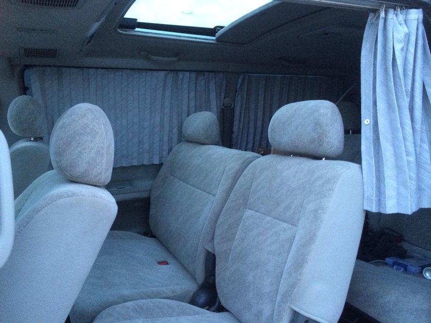 Toyota Hiace Regius салон