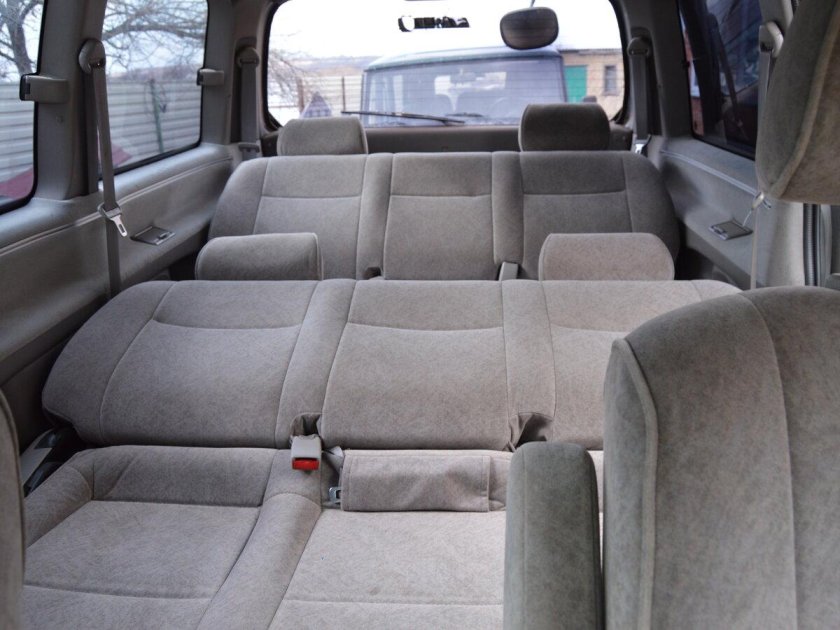 Тойота Хайс h100 салон