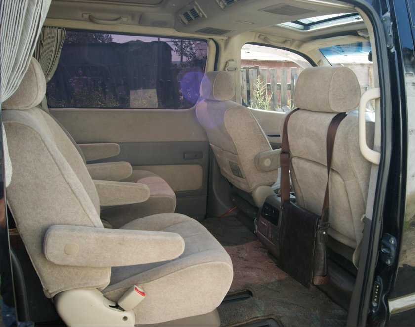 Toyota Hiace Regius 2001 салон
