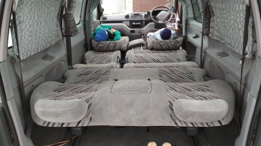 Toyota Hiace Regius 1998 салон