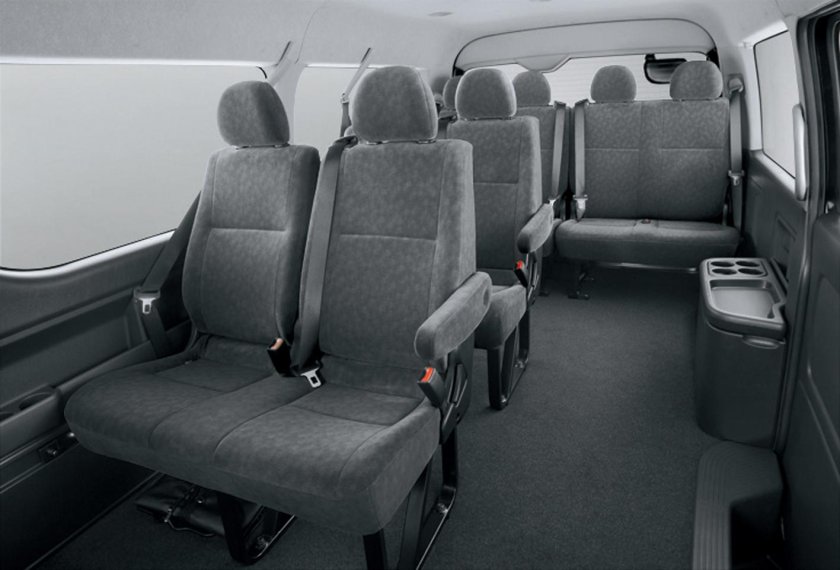 Toyota Hiace h200 салон