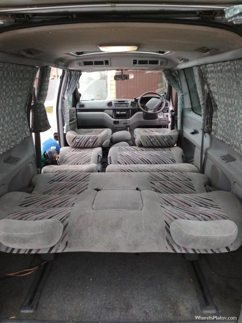 Toyota Hiace Regius 1999