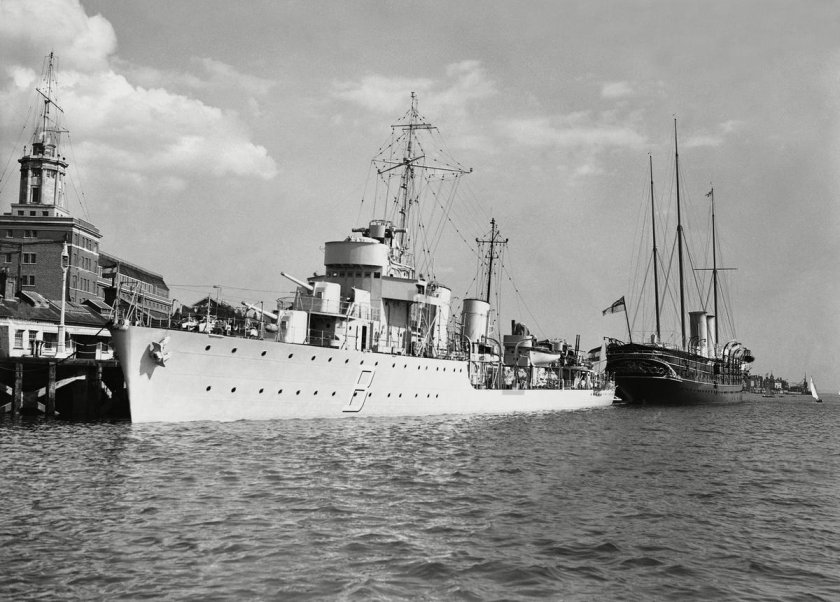 Эсминец Београд