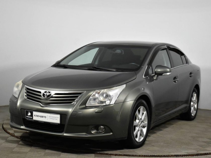 Toyota Avensis 2011