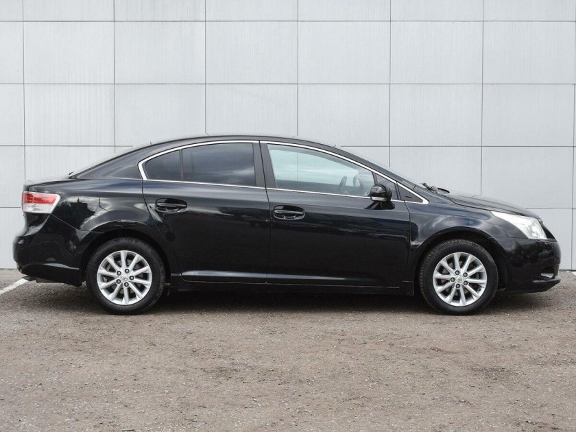Toyota Avensis 2011