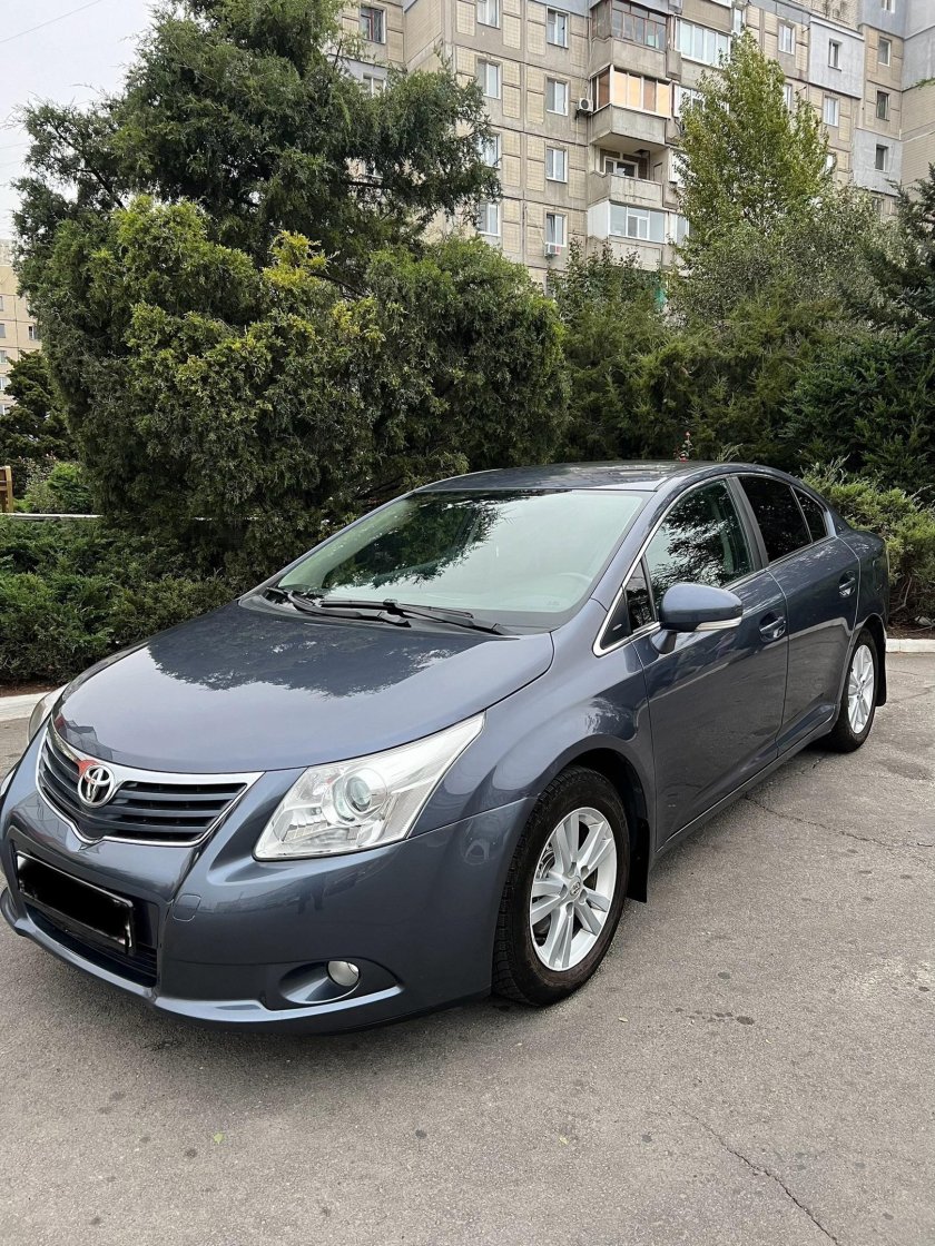 Toyota Avensis 2011