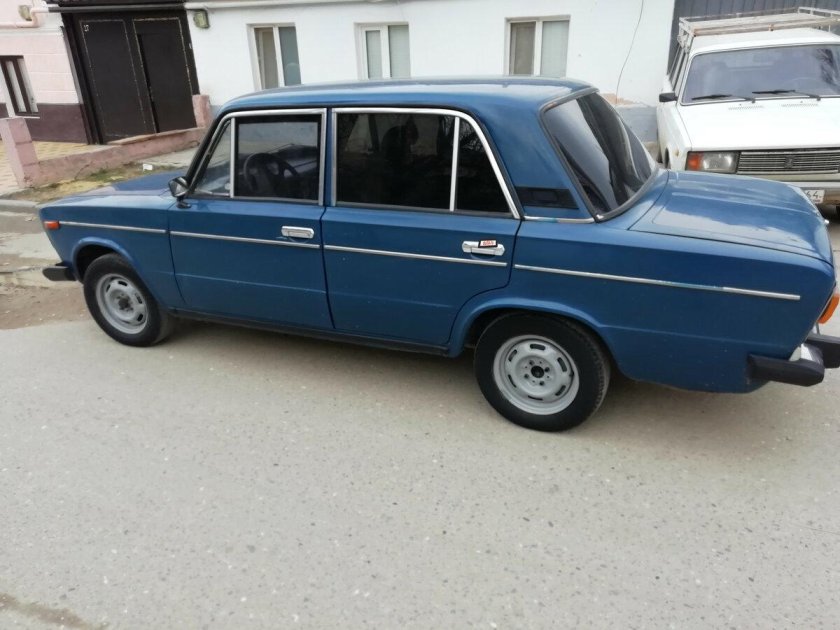 ВАЗ 2106 тёмно синяя