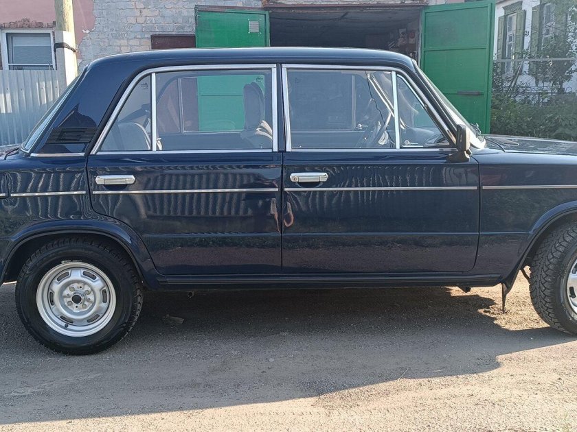 Ваз 2106 тёмно синяя