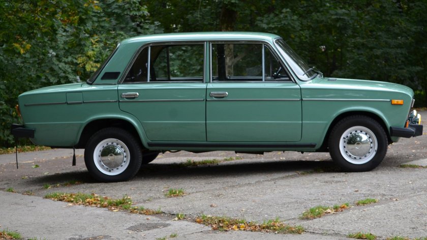 Лада 2106 зеленая