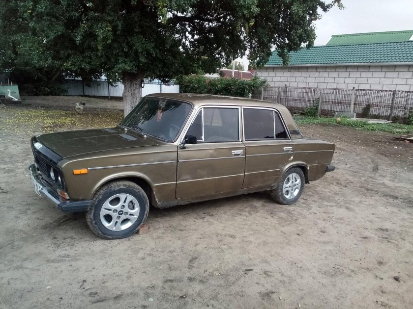 ВАЗ 2106 бежевый металлик