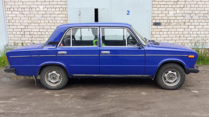 ВАЗ 2106 синяя