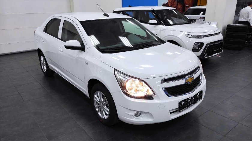Chevrolet Cobalt 2022 белый