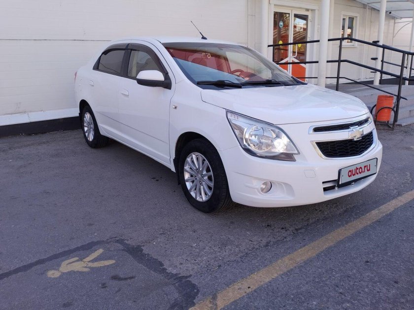 Chevrolet cobalt 2014 white