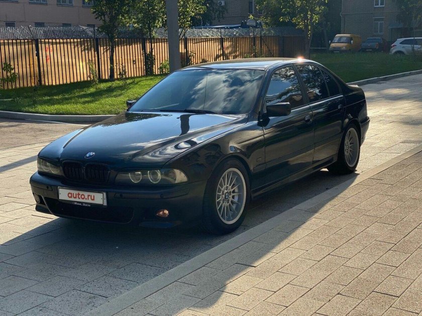 БМВ 5 2003