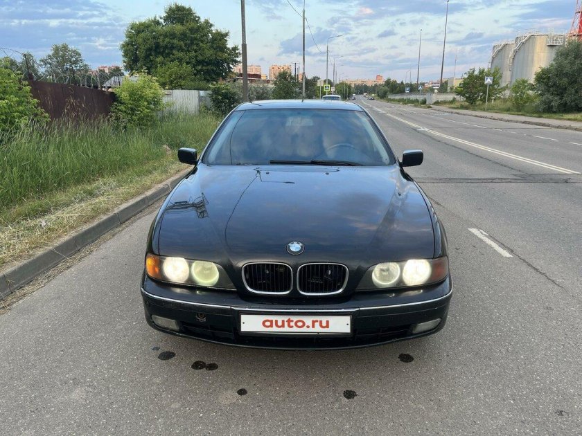 БМВ 523 1999