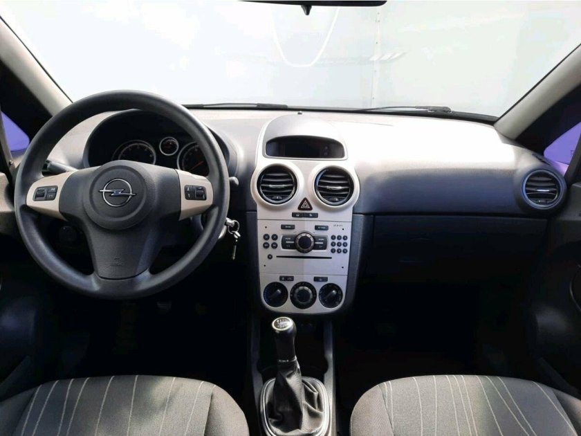 Опель корса 2007 1.2 механика