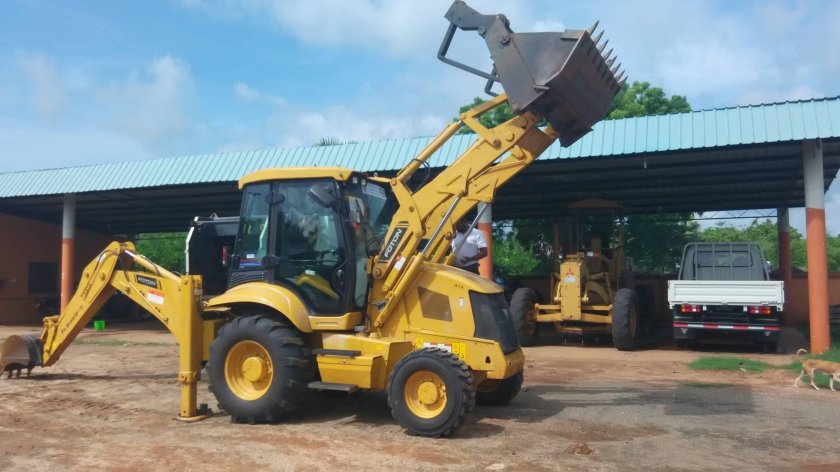 Экскаватор-погрузчик Lovol flb468