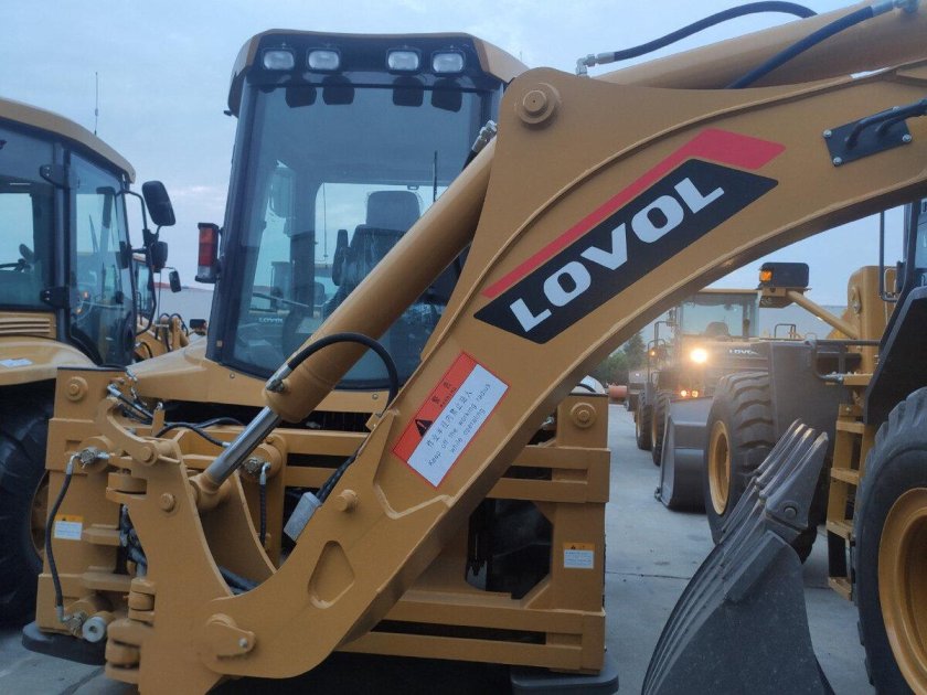 Экскаватор погрузчик Lovol flb468-II