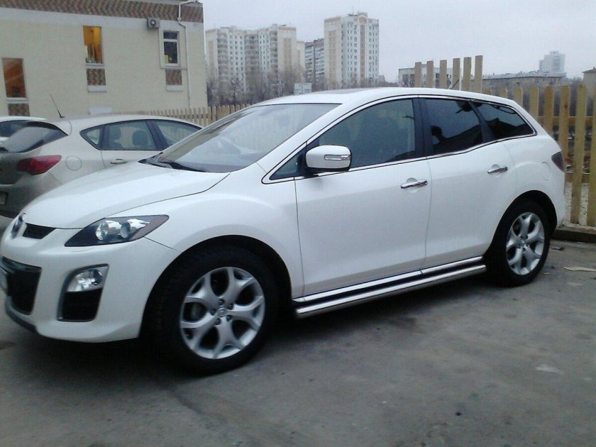 Mazda CX 7 белая