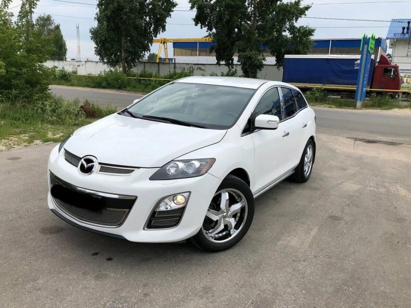 Mazda CX 7 белая