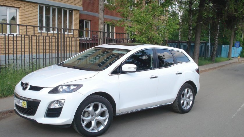Mazda CX 7 белая