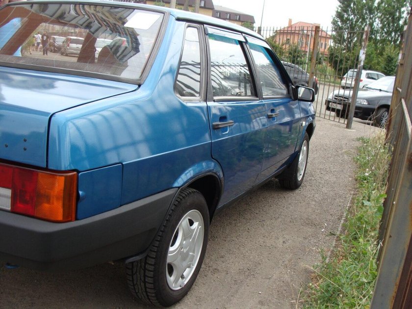 ВАЗ 21099 голубая