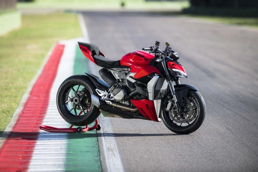 Ducati Streetfighter v2