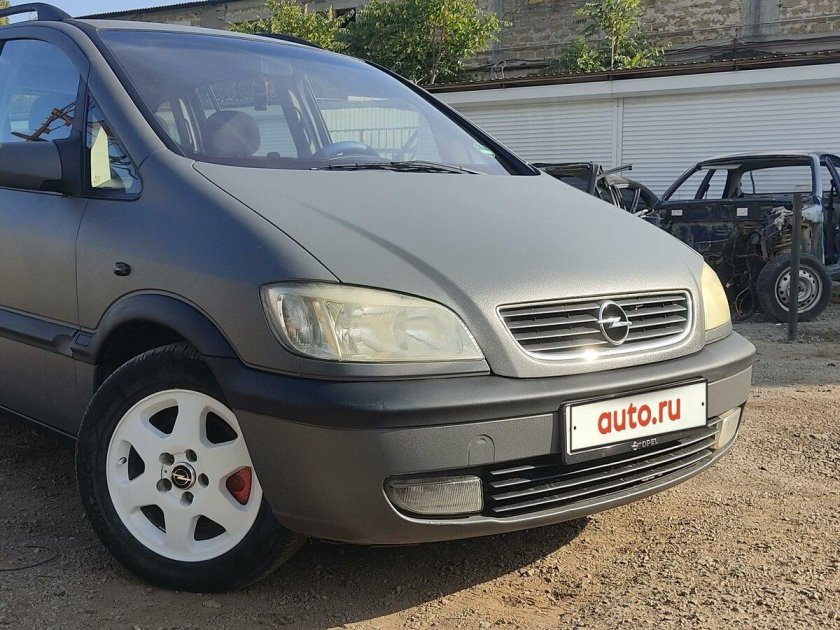 Опель Зафира 2001