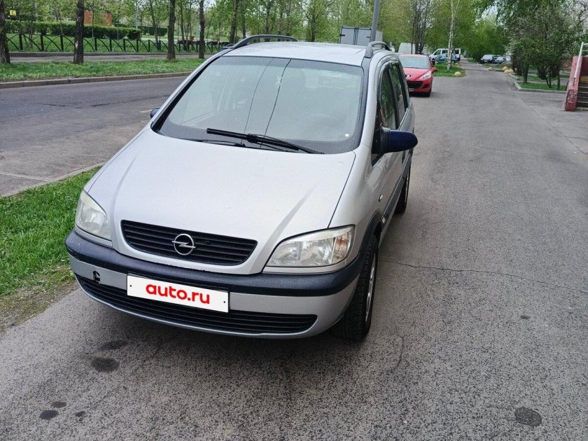 Opel zafira 2005